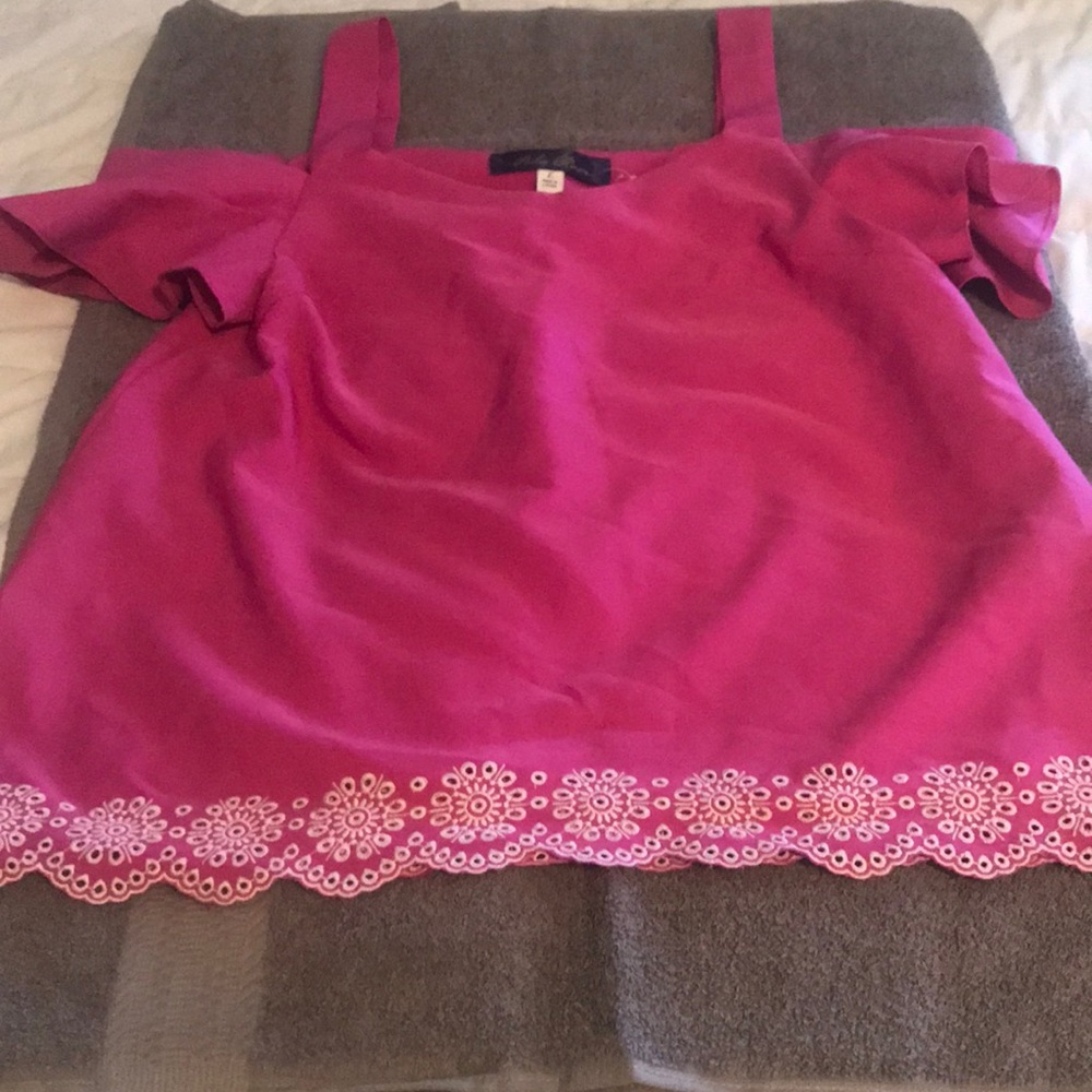 Cold Shoulder top.  Size large.
